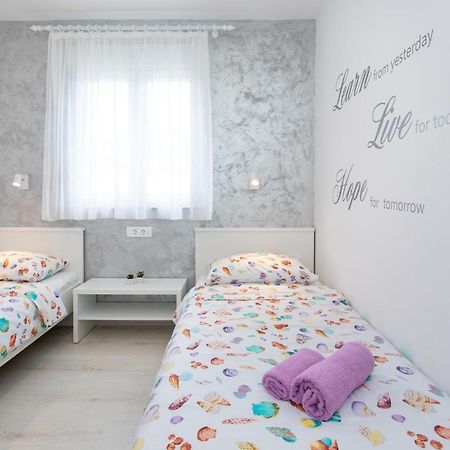 Apartment Blazi Нивице Экстерьер фото
