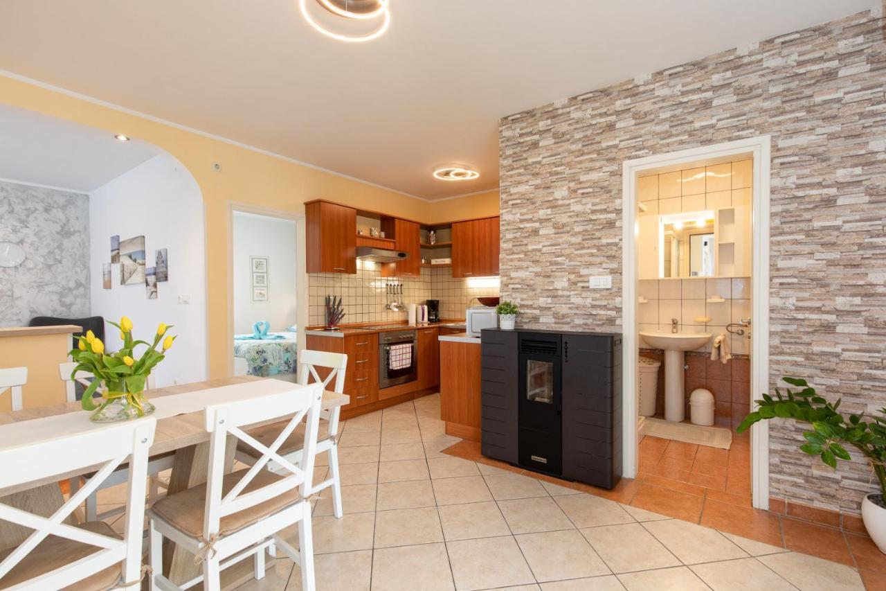Apartment Blazi Нивице Экстерьер фото