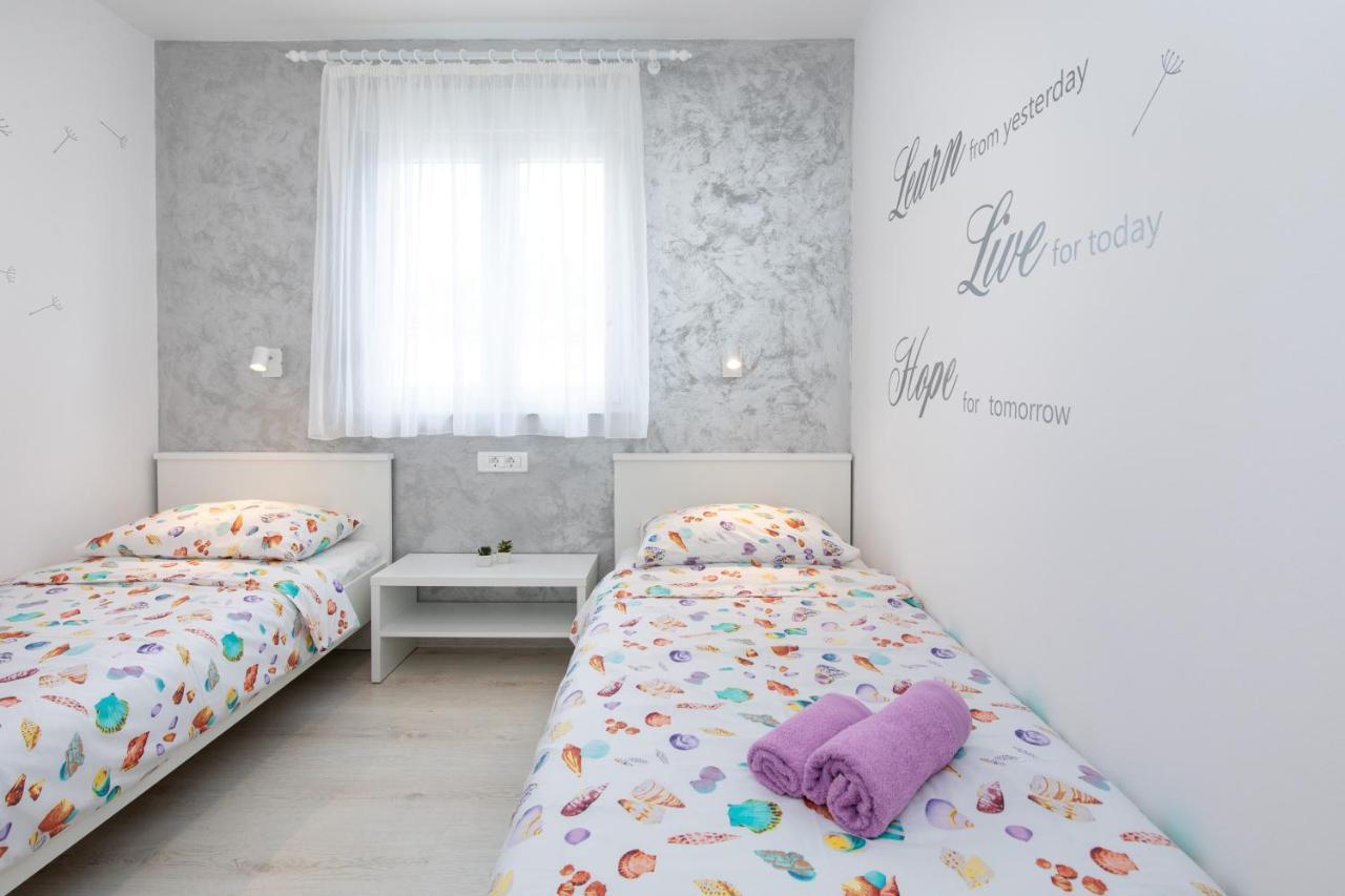 Apartment Blazi Нивице Экстерьер фото